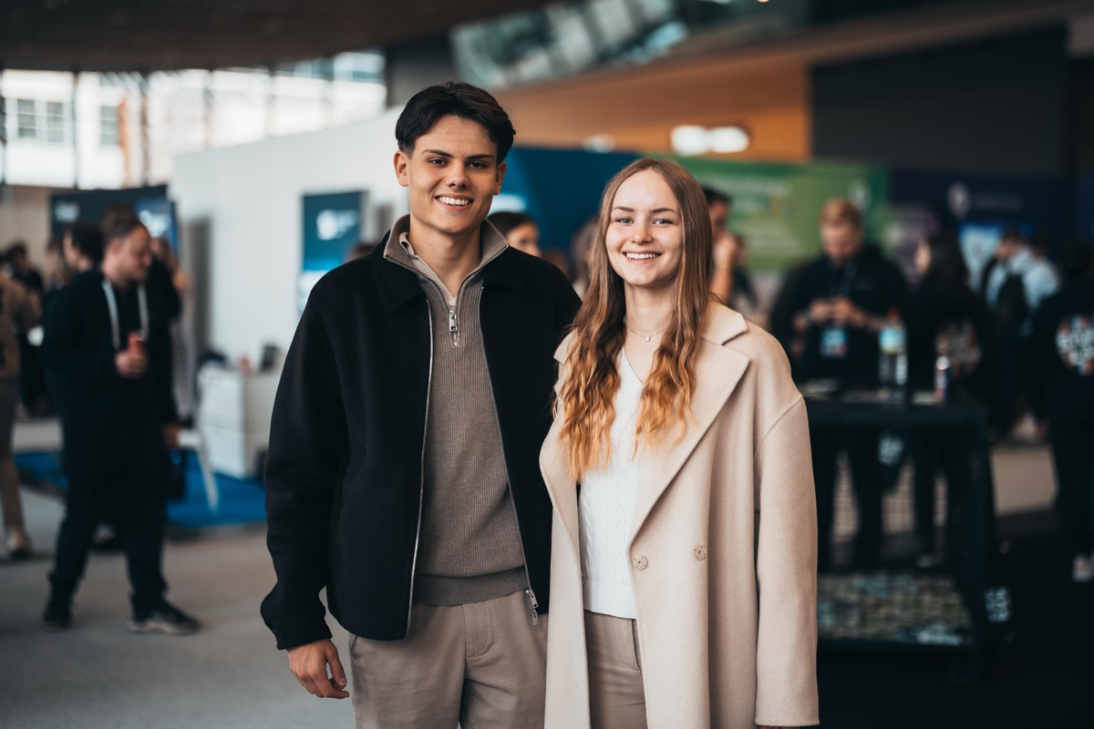 Digitale Sichtbarkeit heute: Marius Hau erklärt, weshalb Unternehmen mit alten oder selbstgemachten Websites täglich Kunden verlieren
