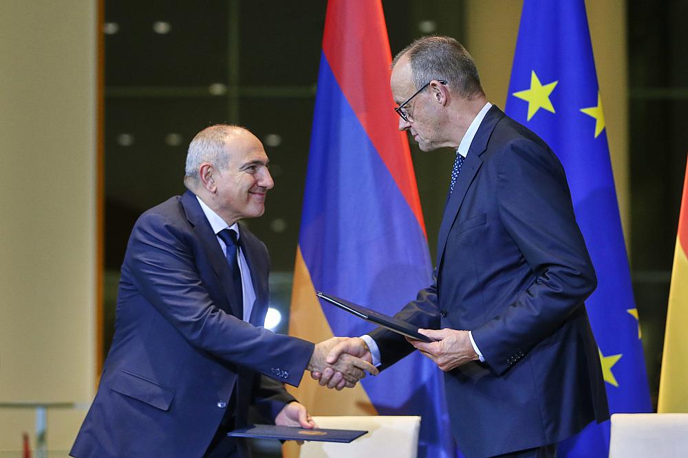 Nikol Paschinjan und Friedrich Merz am 09.12.2025 über dts Nachrichtenagentur