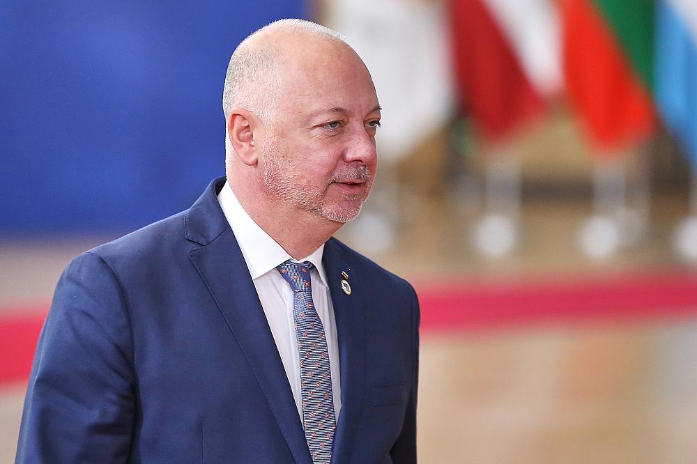 Bulgarische Regierung wirft das Handtuch: Kollektiver Rücktritt nach Protesten