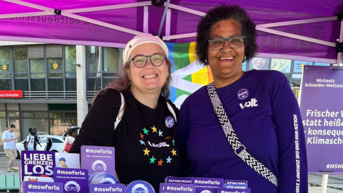 Volt-Infostand in der Ludwigshafener Innenstadt / Kandidatinnen für die Landtagswahlen in Rheinland-Pfalz und Baden-Württemberg stellen sich vor / 13. Dezember 2025, 12 bis 15 Uhr auf dem Ludwigsplatz presseportal.de