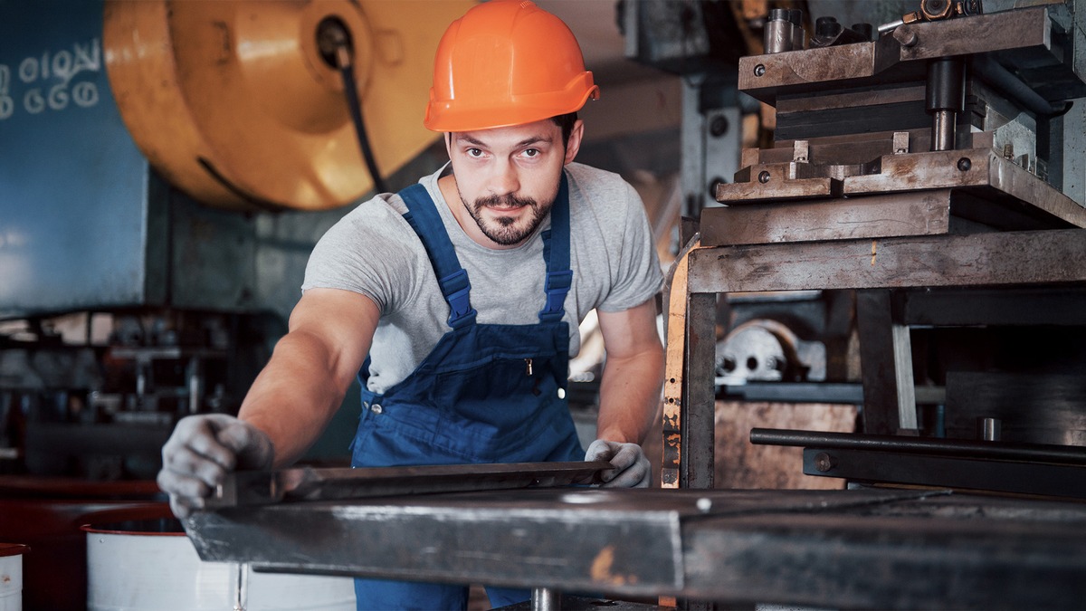 3 Metallbauer in 47 Tagen - so effizient arbeitet die Korthauer GmbH presseportal.de