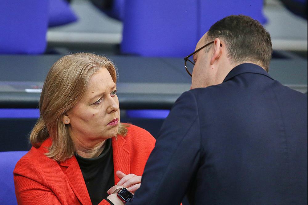 CDU beharrt auf strikte Bürgergeld-Sanktionen – Spahn mahnt Bas