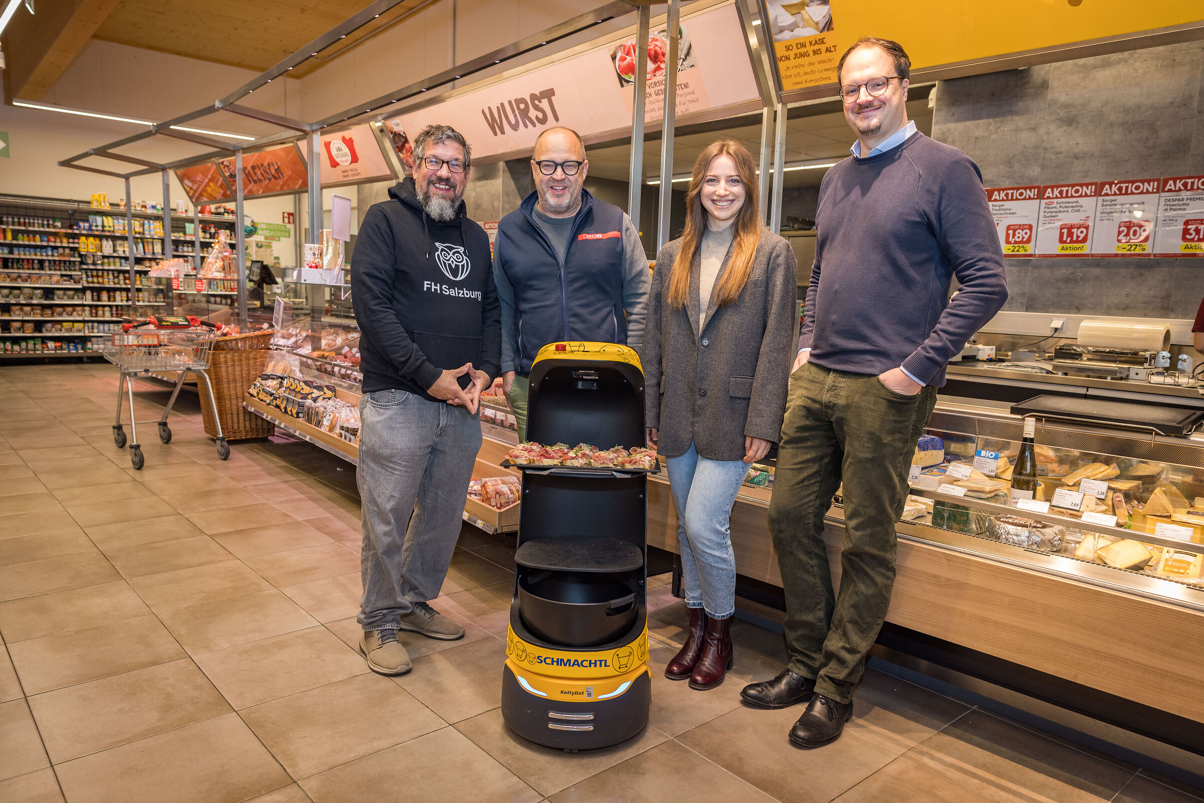 Serviceroboter im Handel FH Salzburg/wildbild über pressetext.de