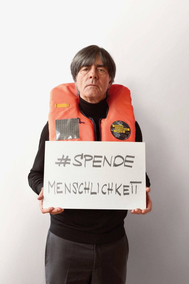 Jogi Löw setzt Zeichen für zivile Seenotrettung / Kampagne für neues Rettungsschiff von SOS Humanity im Mittelmeer