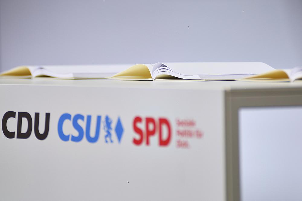 Unterzeichnung Koalitionsvertrag zwischen CDU, CSU und SPD (Archiv)