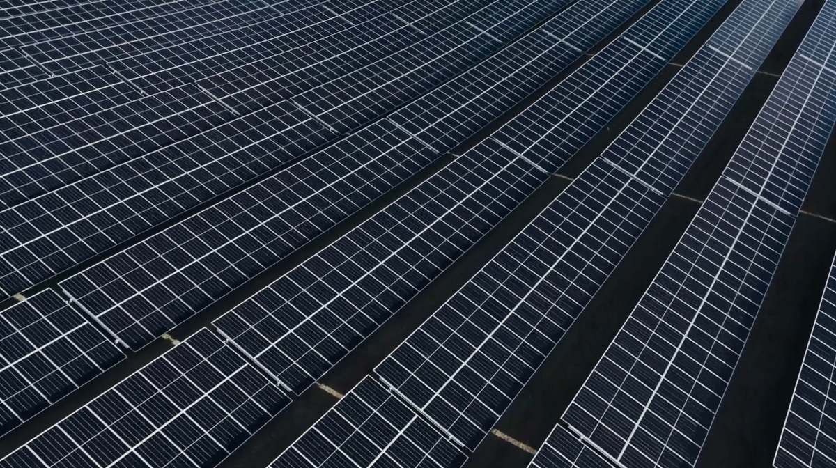 Ausbau der dezentralen Energieversorgung in Bayern: Die Connected Dots Holding GmbH erwirbt umfangreiches Photovoltaik-Projektportfolio presseportal.de