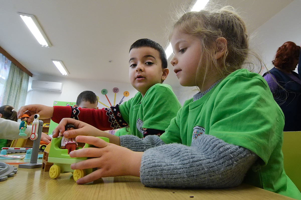 Stiftung Kinderförderung von Playmobil unterstützt UNICEF-Programm für frühkindliche Bildung in Nord-Mazedonien und Serbien presseportal.de