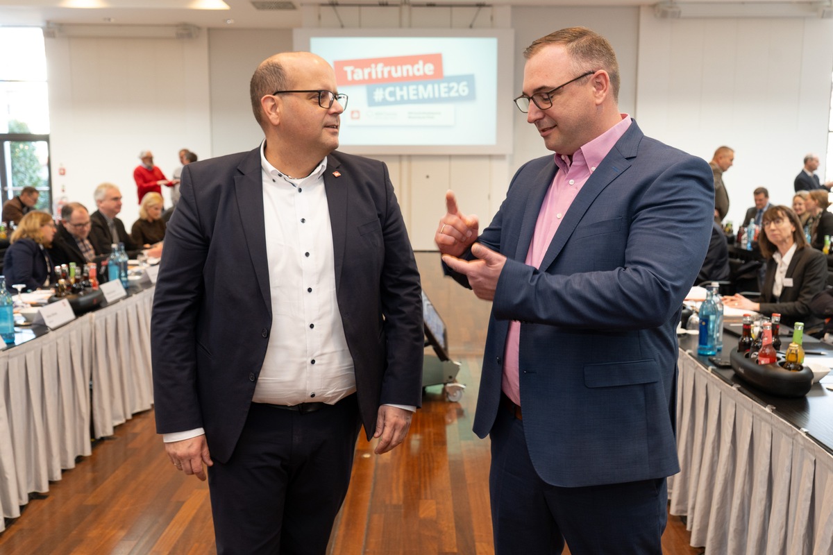 Chemie-Tarifrunde: Arbeitgeber fordern Kurswechsel in beispielloser Strukturkrise