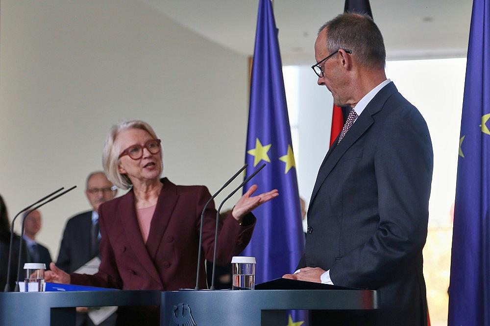 Monika Schnitzer und Friedrich Merz (Archiv) via dts Nachrichtenagentur