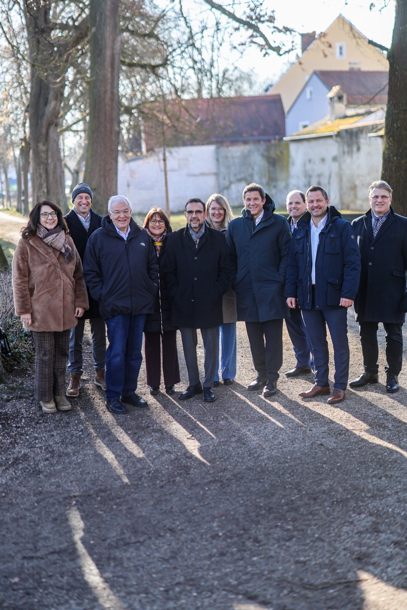 Vorstand der CSU-Landtagsfraktion vor Ort im nördlichen Oberbayern - Holetschek: Region Ingolstadt im Landtag besonders stark vertreten presseportal.de