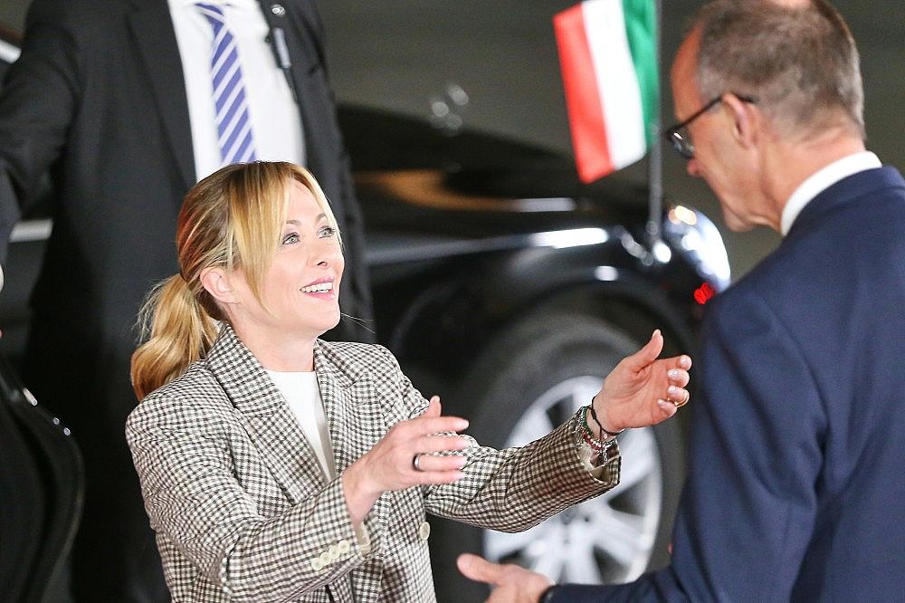 Giorgia Meloni und Friedrich Merz (Archiv)