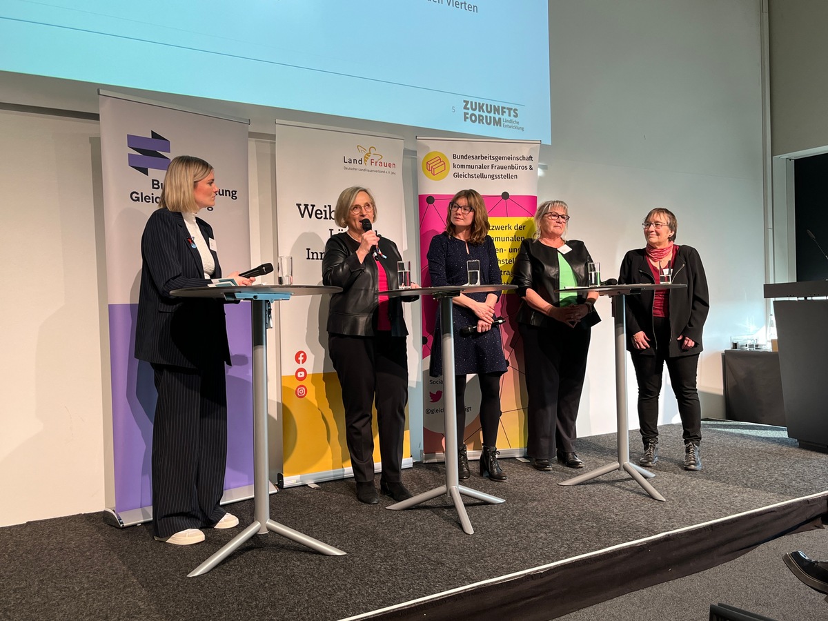 Weibliches Engagement braucht geschützte Räume - gerade auf dem Land