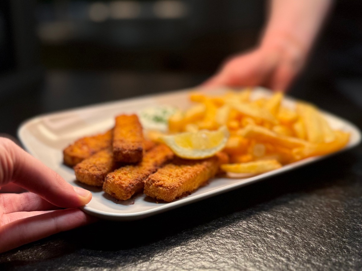 Käpt'n iglos Fisch Freitag im Miniatur Wunderland: iglo unterstützt die 