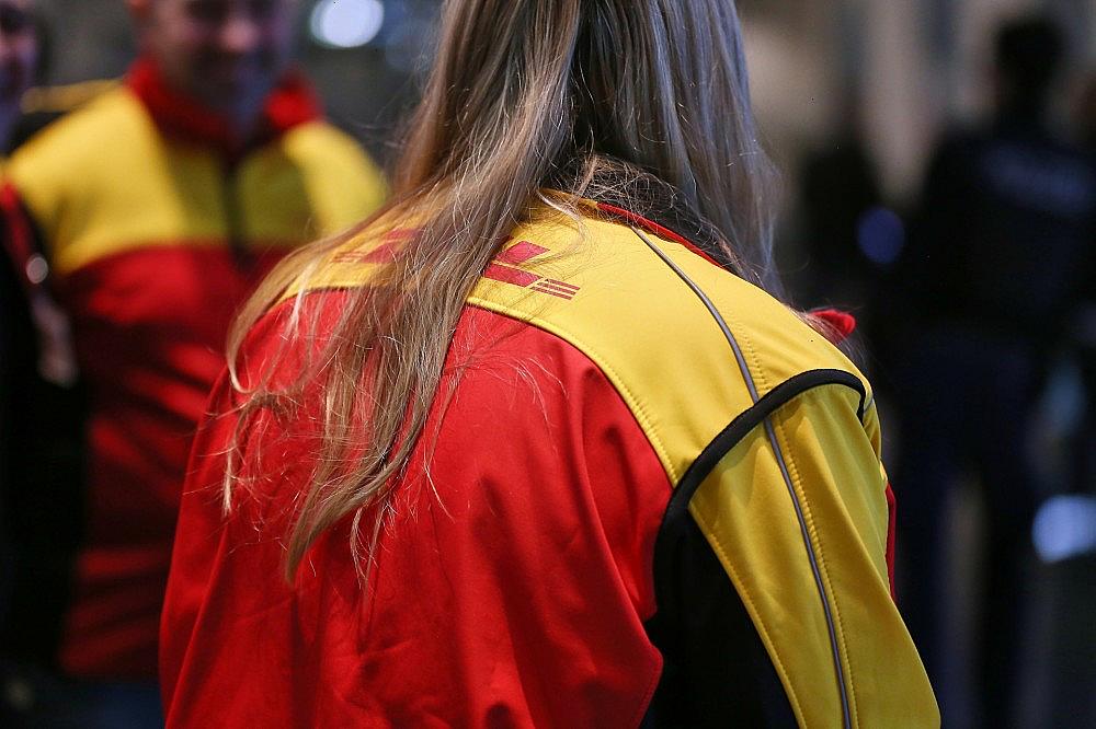 DHL-Mitarbeiter (Archiv)