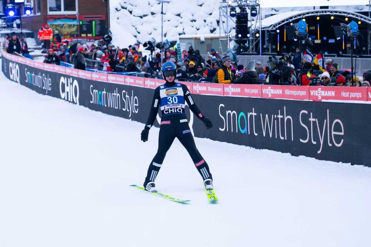 CHiQ präsentiert Smart Living beim FIS Skisprung-Weltcup in Deutschland