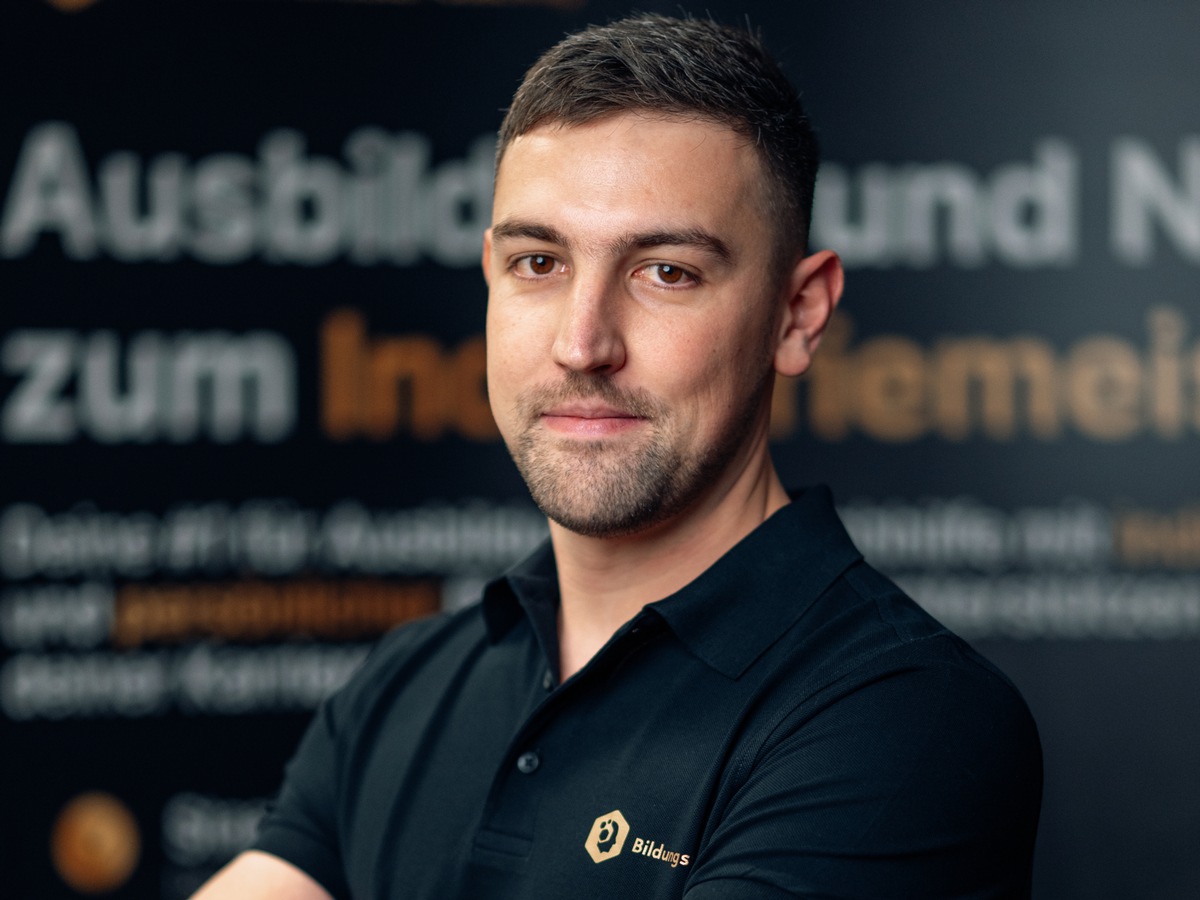 Vom Kursteilnehmer zum Wegbereiter: Wie Till Schniedenharn in der Bildungsfabrik angehende Industriemeister begleitet presseportal.de
