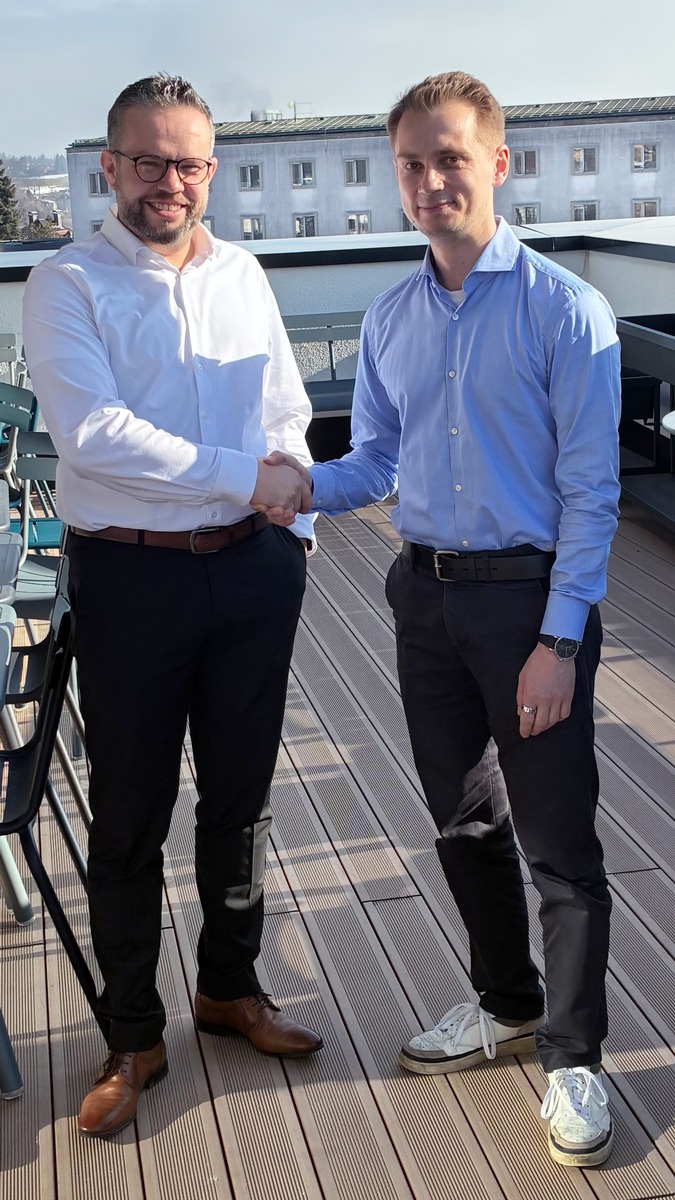 Erster netzdienlicher Speicher: MaxSolar und Entrix schließen eine Kooperation zur Vermarktung und Optimierung des innovativen BESS-Systems