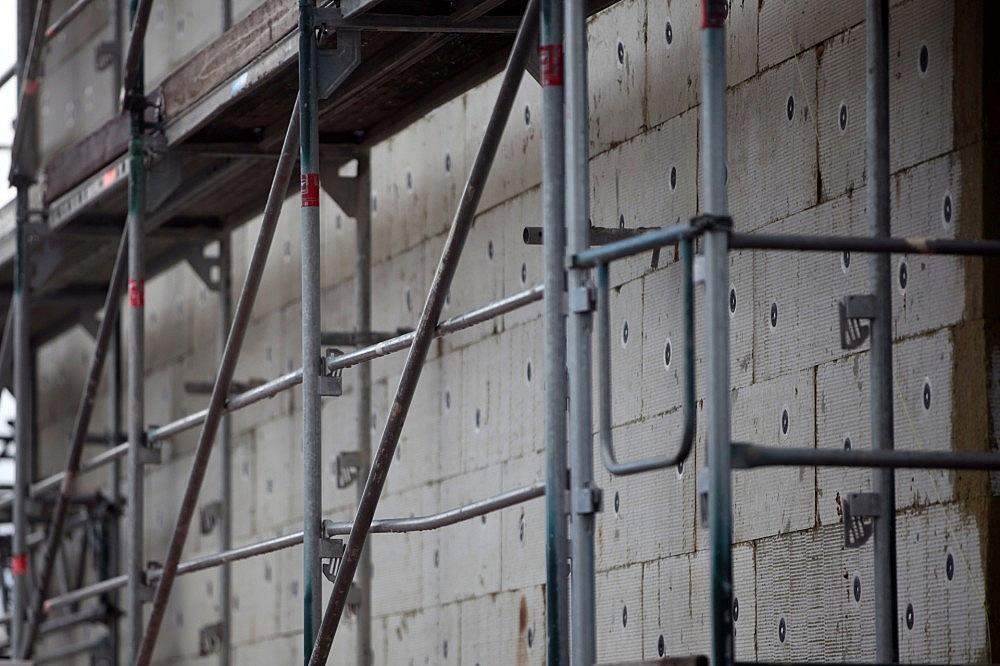 Gerüstbau für Wärmedämmung (Archiv) via dts Nachrichtenagentur