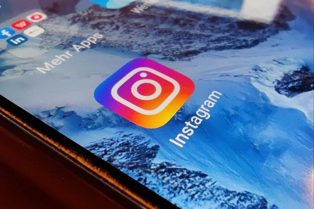Instagram-Logo auf einem Smartphone (Archiv) via dts Nachrichtenagentur