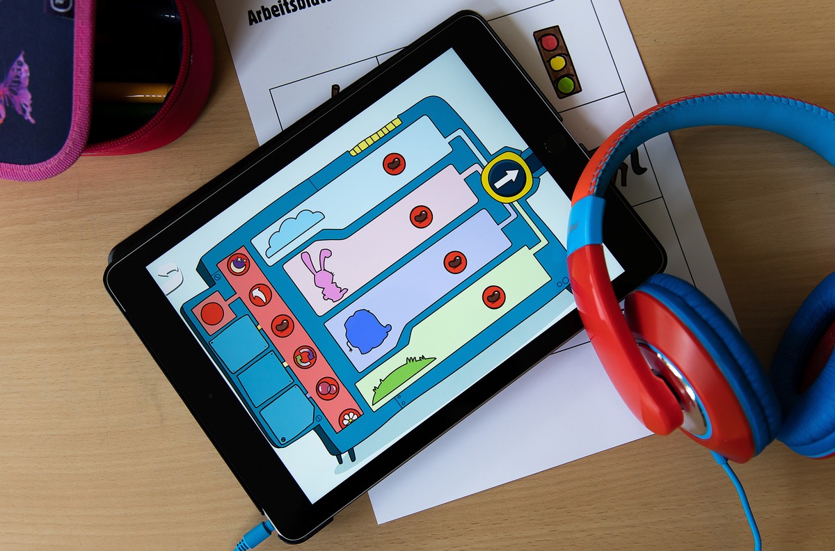 Programmieren mit dem Elefanten erobert Niedersachen - Start der Kooperation zwischen WDR, NDR und Büchereizentrale Niedersachsen