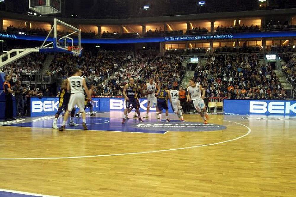 Basketball-Spiel (Archiv)
