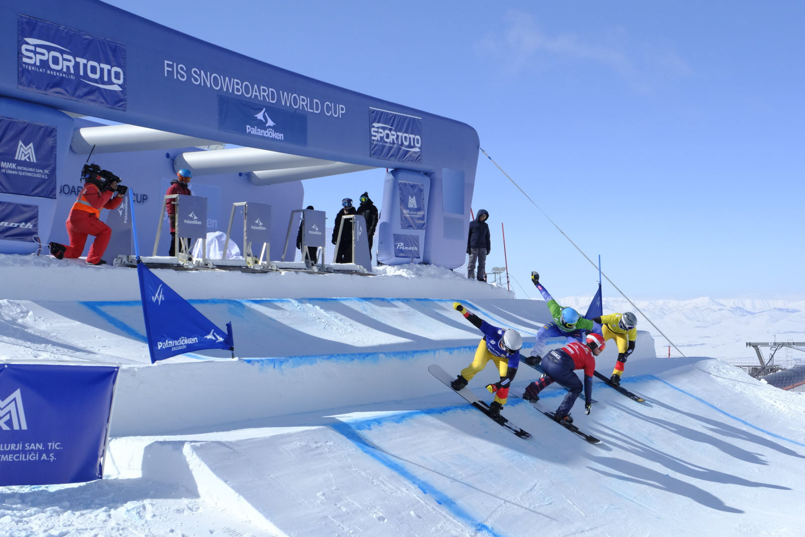 Snowboard-Cross-WM in Erzurum TGA über pressetext.de