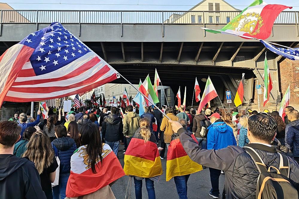 Demo für Regime-Wechsel im Iran am 28.02.2026