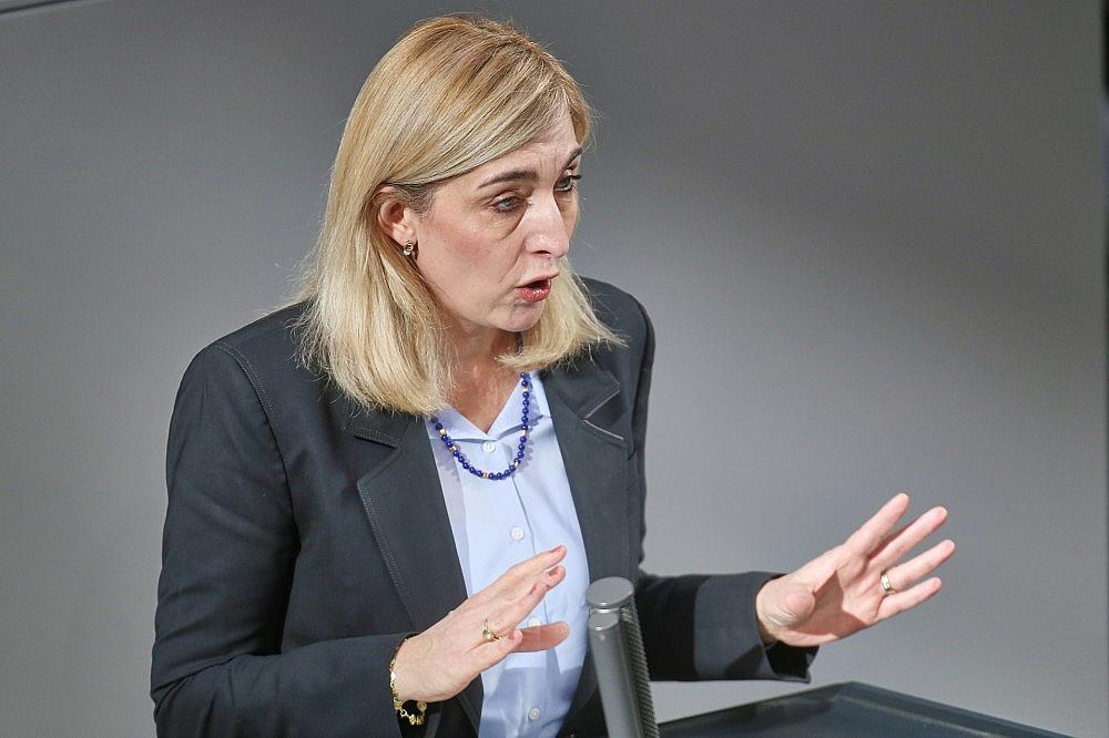 Nina Warken am 27.02.2026