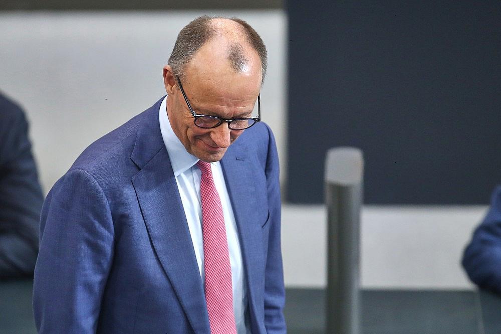 Merz rät jungen Leuten zum Sparen fürs Alter – Kritik aus der Opposition