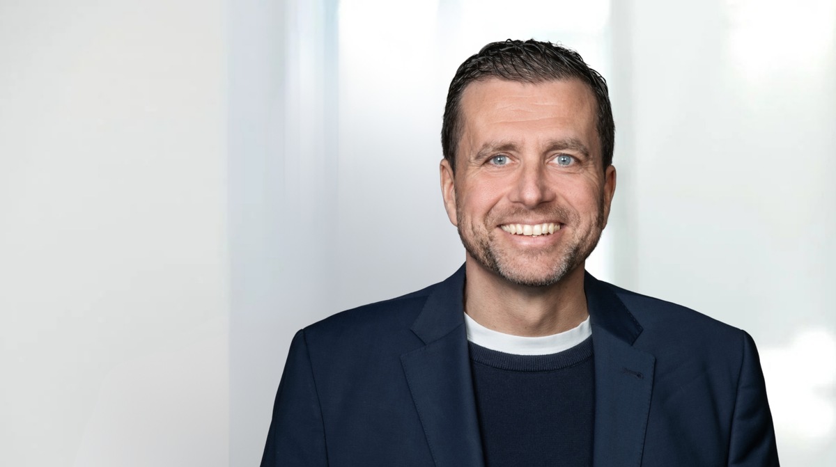 DQS erhält ANAB-Akkreditierung für die Zertifizierung von KI-Managementsystemen nach ISO/IEC 42001