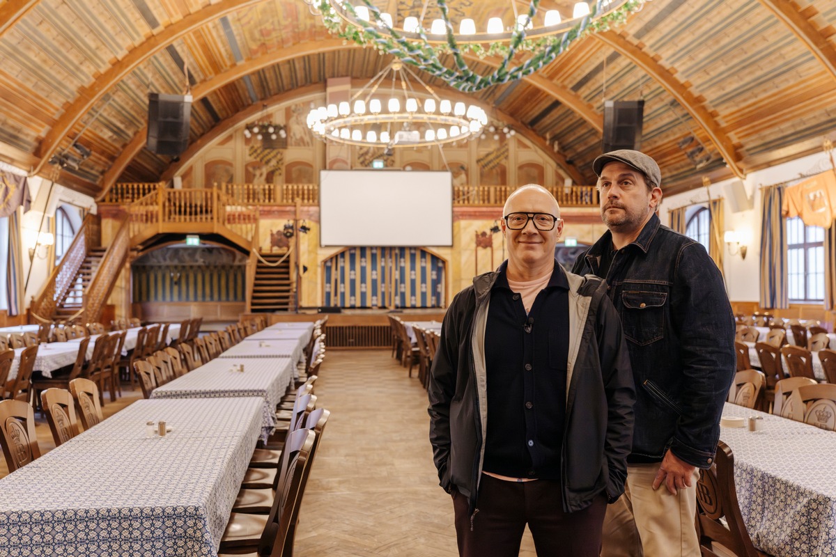 Zwei Freunde, ein Wohnmobil, ganz viel Bayern: 