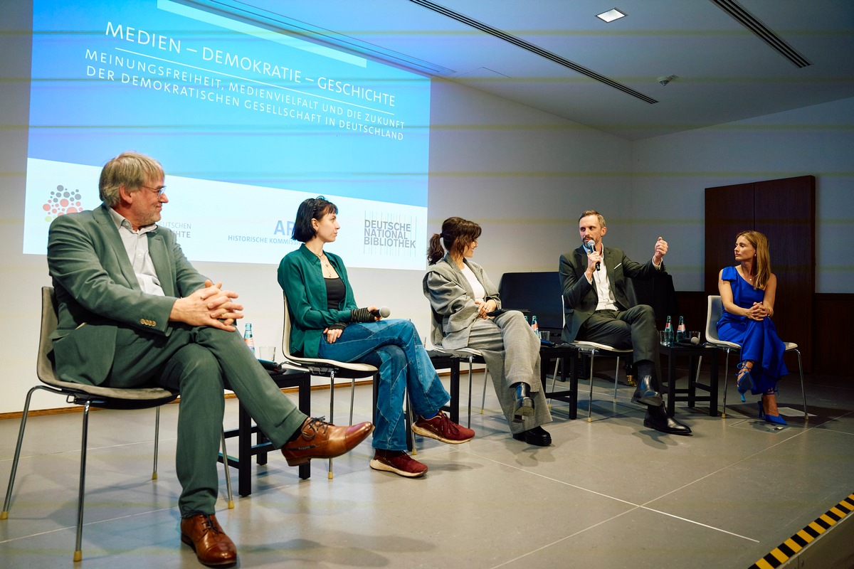 Zum Tag der Demokratiegeschichte in der Deutschen Nationalbibliothek Leipzig: Meinungsfreiheit und Medienvielfalt - hart erkämpfte demokratische Grundwerte, die es zu schützen gilt