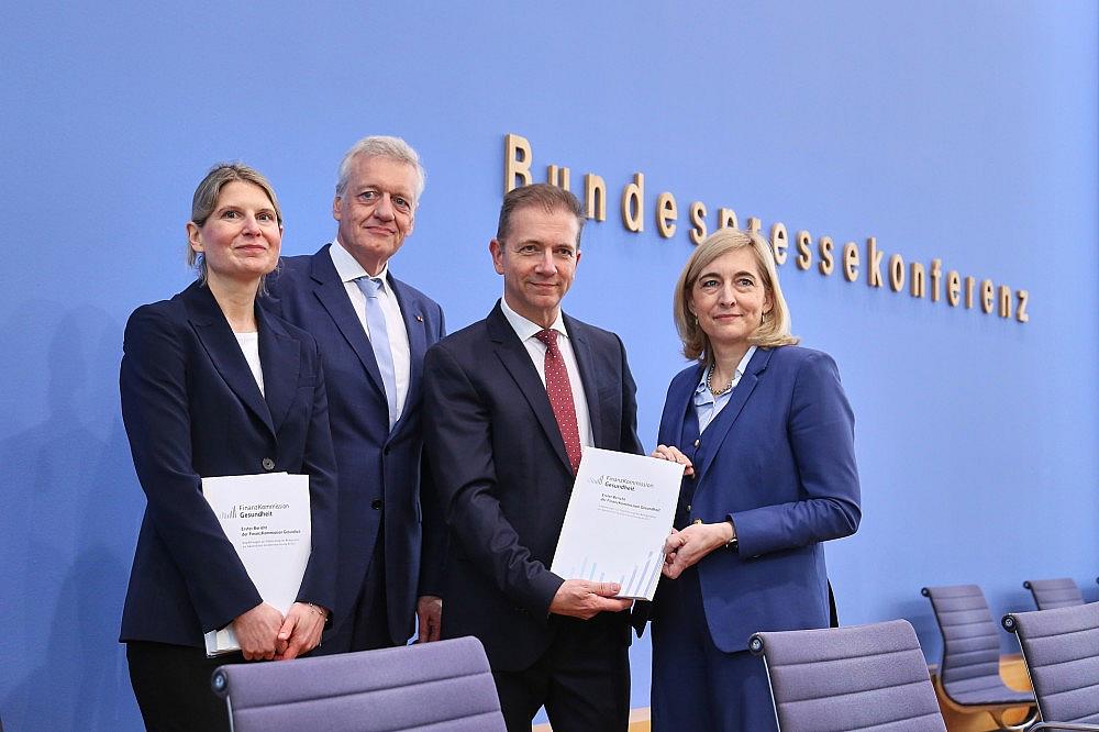 Gesundheits-Kommission legt Vorschläge vor am 30.03.2026