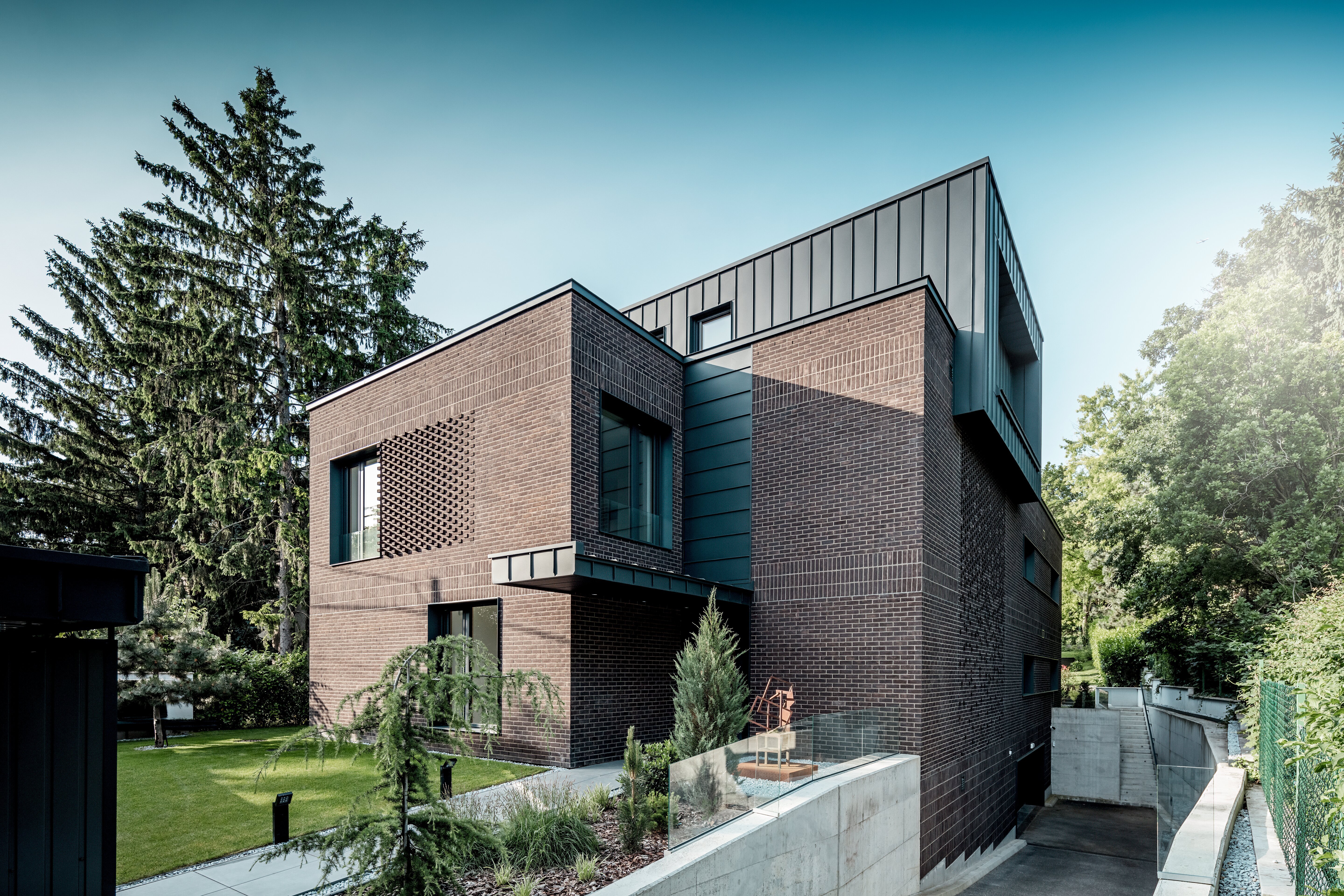 Budapester Villa mit PREFALZ-Flachdach