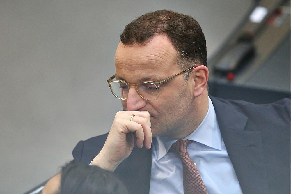 Spahn erwägt Zusatzhilfen bei weiter steigenden Spritpreisen