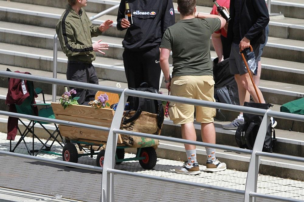 Männergruppe mit Bollerwagen an Christi Himmelfahrt (Archiv) via dts Nachrichtenagentur