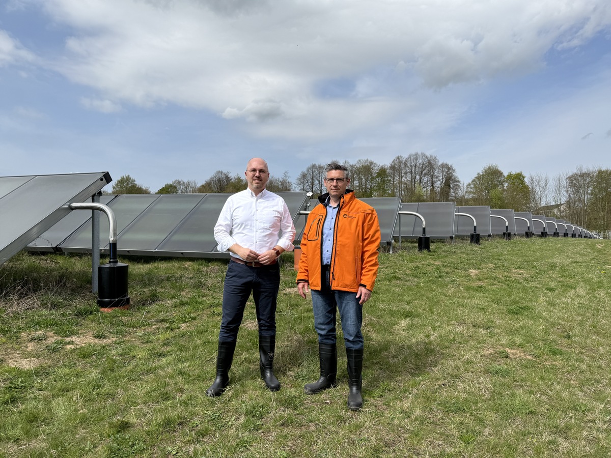 Leuchtturmprojekt für Schleswig-Holstein / Solarthermiepark Lübeck erzeugt CO2-neutrale Wärme