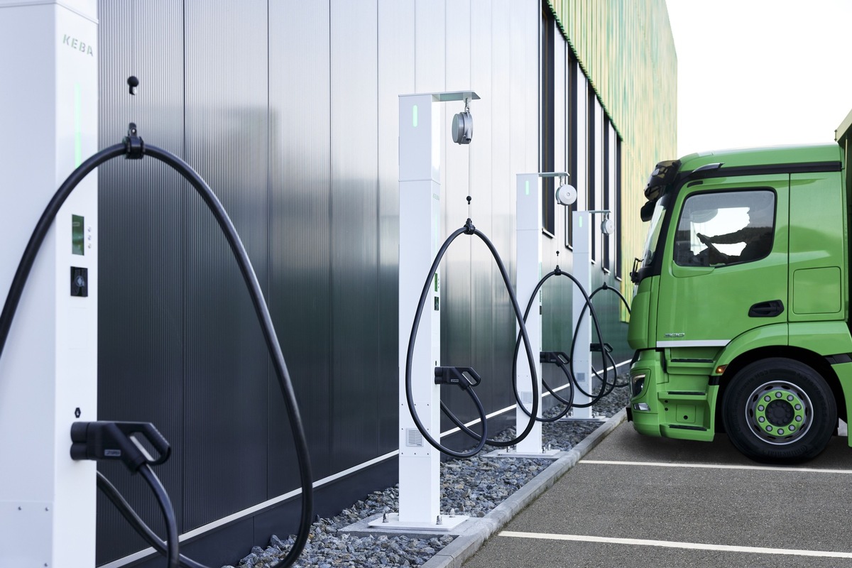 Depotladen als Schlüssel für den zuverlässigen Betrieb elektrischer LKW-Flotten presseportal.de