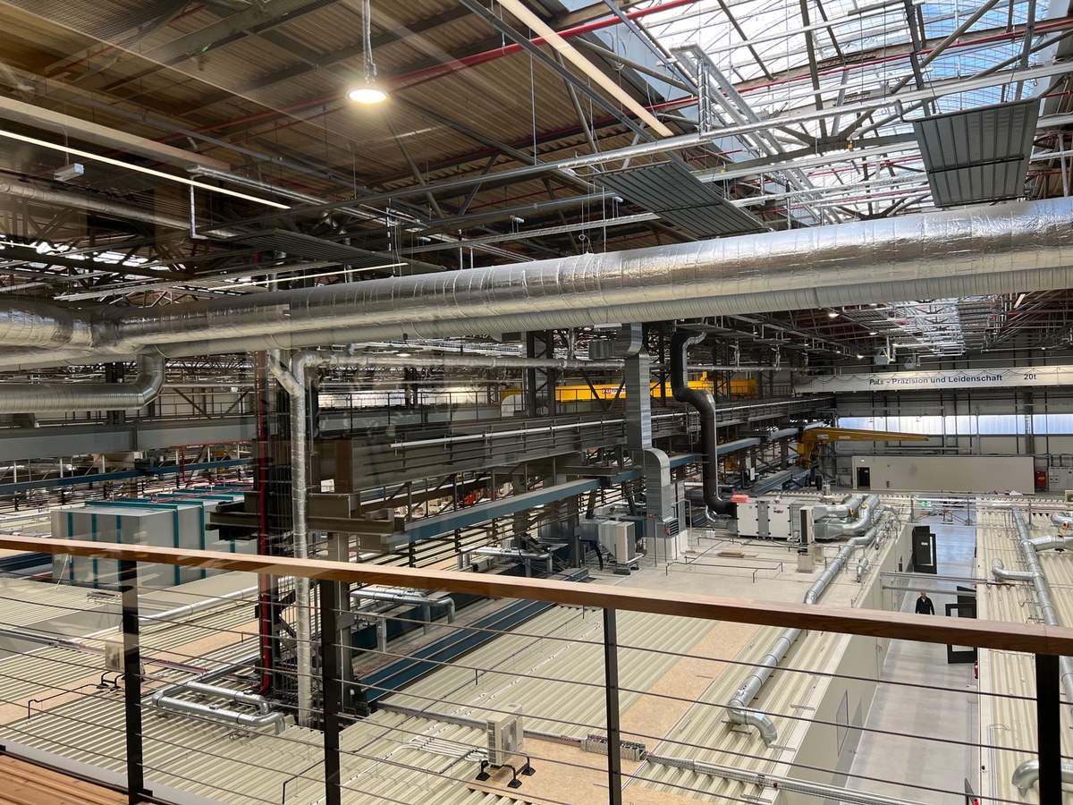 Fokus auf geprüfte Sicherheit: SENEC eröffnet eines der größten Testzentren für Batteriespeicher in Deutschland