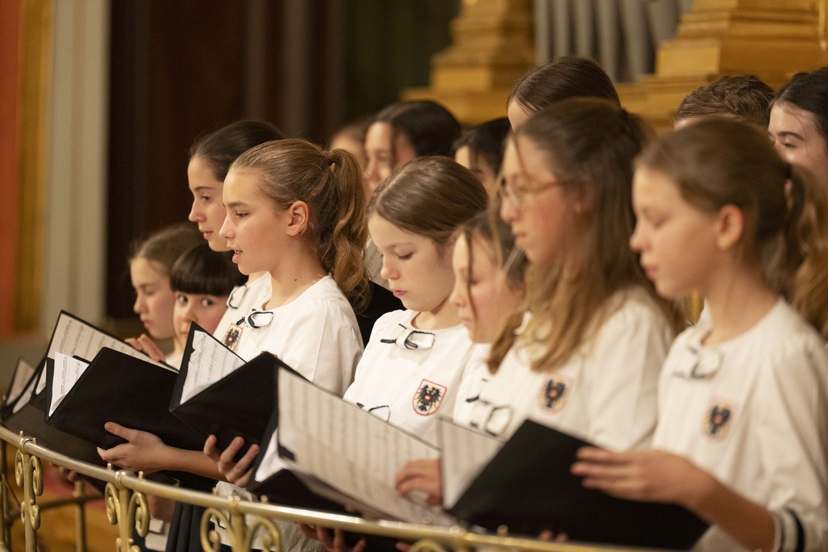 Wiener Chormädchen 2027 beim Neujahrskonzert der Wiener Philharmoniker