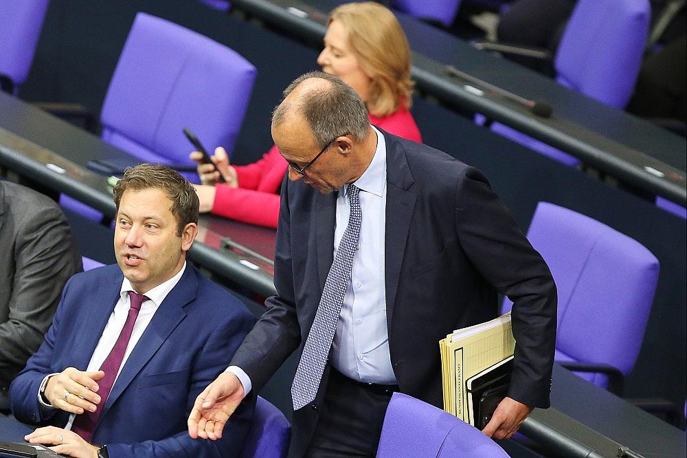 Lars Klingbeil, Friedrich Merz, Bärbel Bas (Archiv)