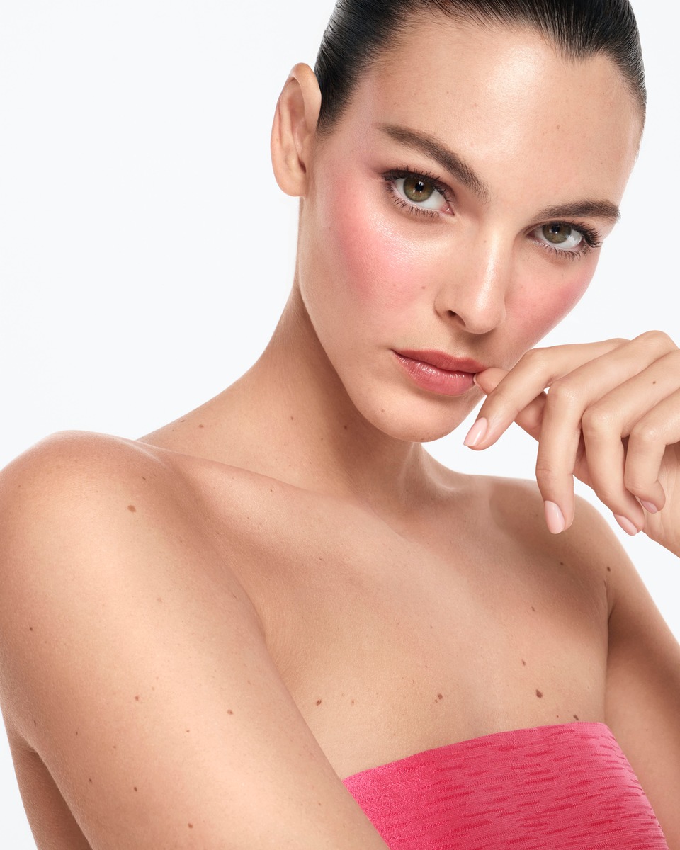 Vittoria Ceretti ist neue ARMANI BEAUTY GLOBAL MAKE-UP AMBASSADOR