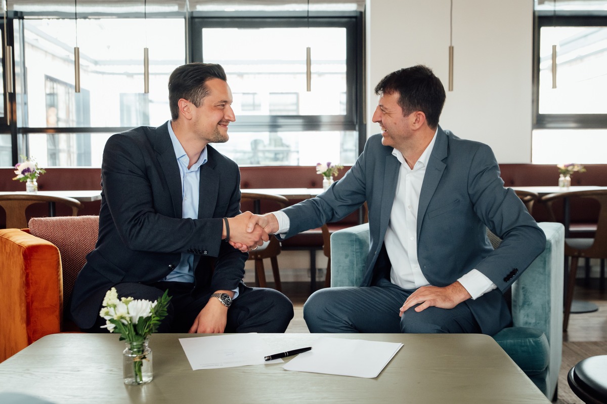 ESACA: mgm technology partners und Fsas Technologies starten Kooperation für souveräne KI-gestützte Software-Entwicklung