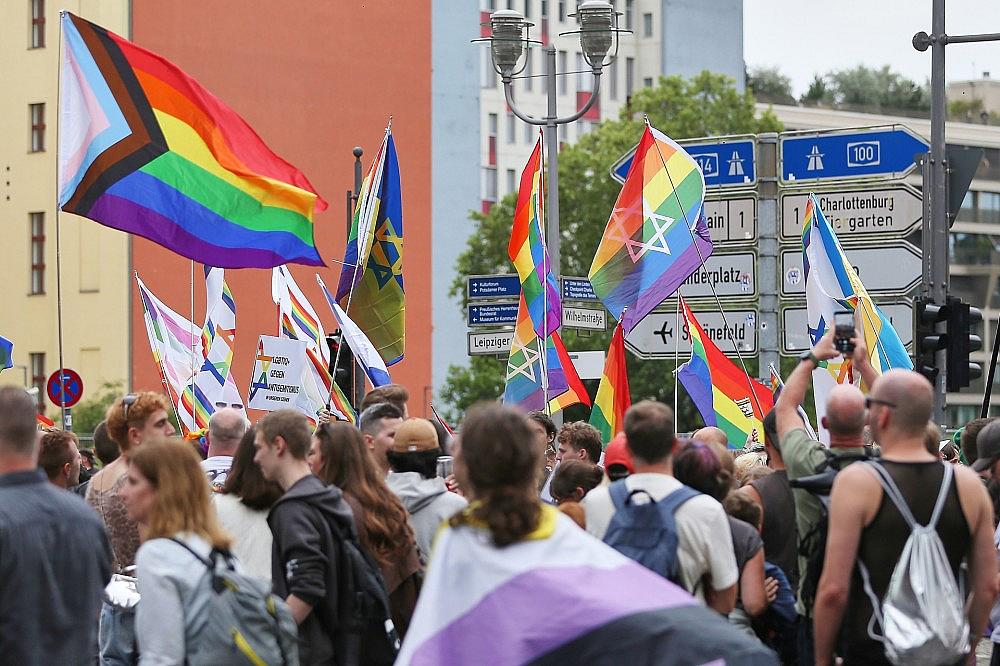 Parade zum Christopher-Street-Day (Archiv)