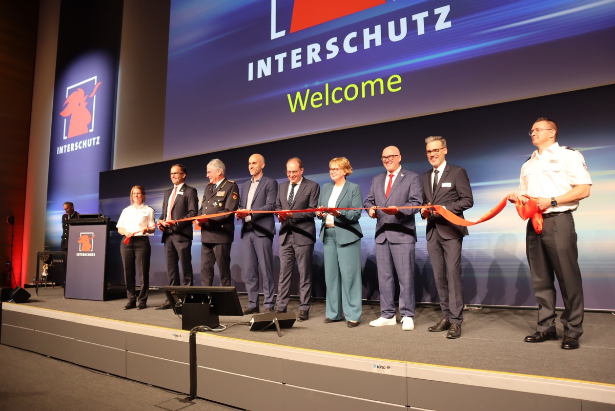 INTERSCHUTZ: Herausforderungen gemeinsam begegnen / Fortbildung und Austausch in Halle 27, Stand D46 am Gemeinschaftsstand des DFV