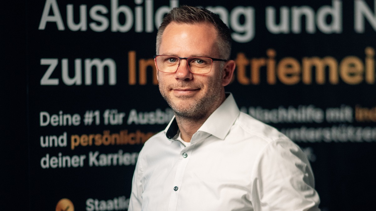 Energiepreise steigen, Industrie steht unter Druck: Warum jetzt der richtige Zeitpunkt ist, sich zum Industriemeister weiterzubilden