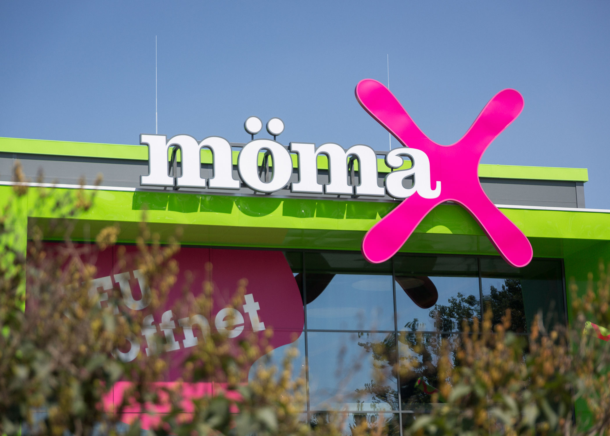 Mömax XXXLutz KG über pressetext.de