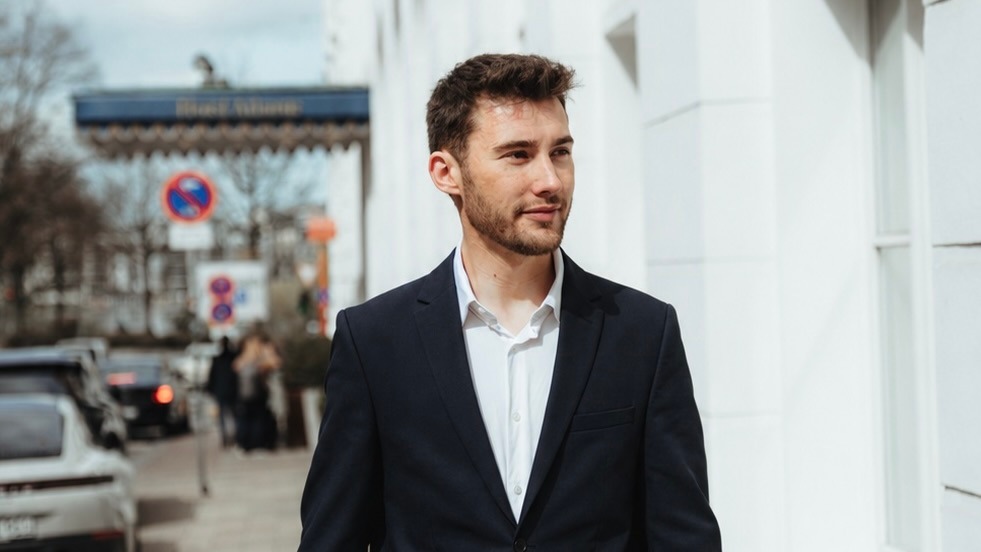 Schluss mit schlechten Leads: Wie Julian Pal den PKV Vertrieb planbar macht / Vorqualifizierte Anfragen mit garantierten Abschlüssen: Über 170 Berater im DACH Raum setzen auf die JP Consulting GmbH