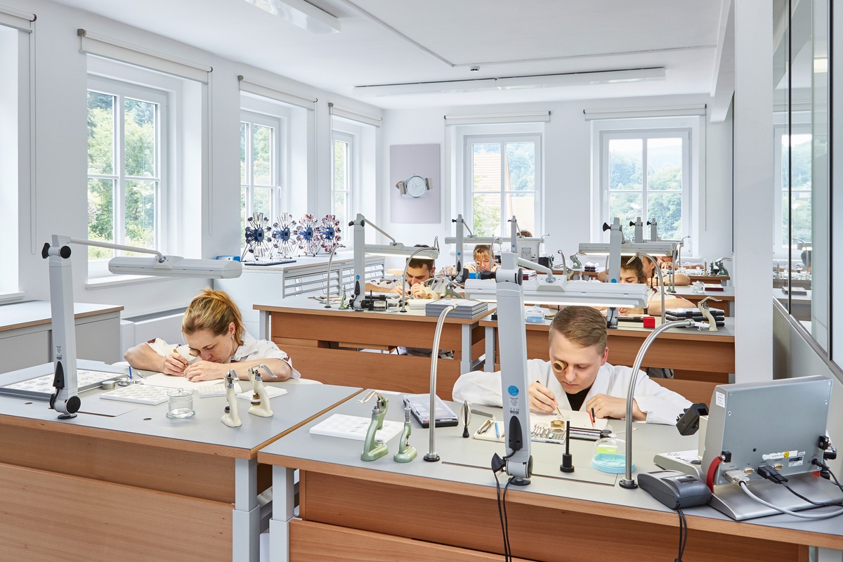 Was mechanische Uhren heute wertvoll macht / Warum Herkunft, eigene Uhrwerke und unabhängige Entwicklung an Gewicht gewinnen presseportal.de