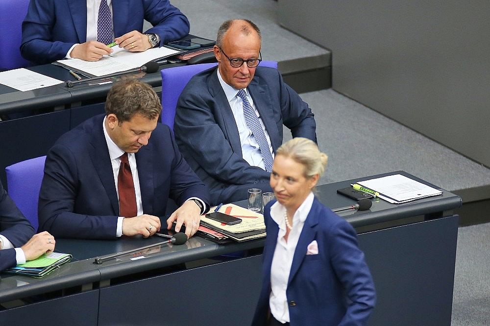 Lars Klingbeil, Friedrich Merz und Alice Weidel (Archiv)